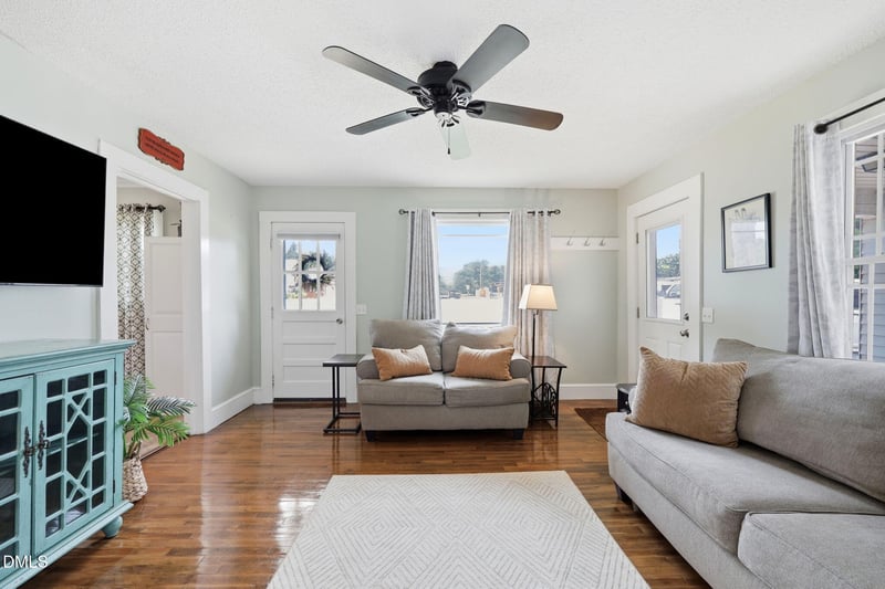347 Trollingwood Rd, Haw River, NC 27258