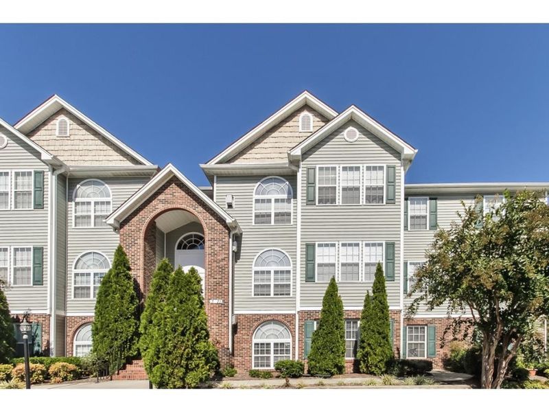 3471 Forestdale Dr, Burlington, NC 27215