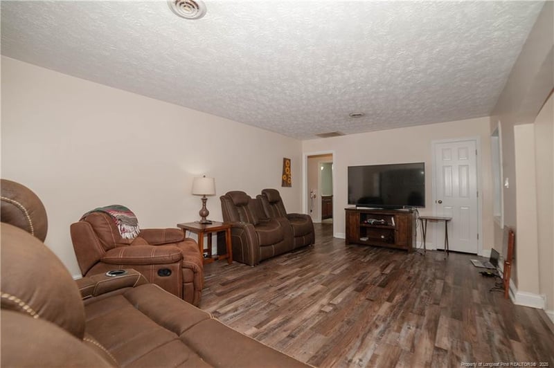 3474 Thorndike Dr, Fayetteville, NC 28311