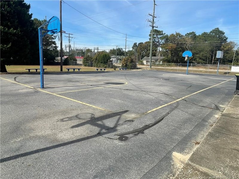 3475 Cumberland Rd, Fayetteville, NC 28306