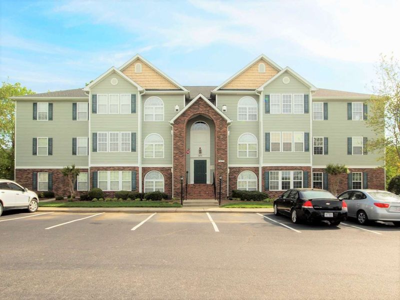 3475 Forestdale Dr #3D, Burlington, NC 27215
