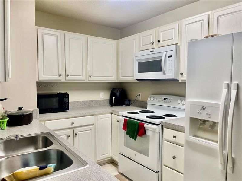 3475 Forestdale Dr, Burlington, NC 27215