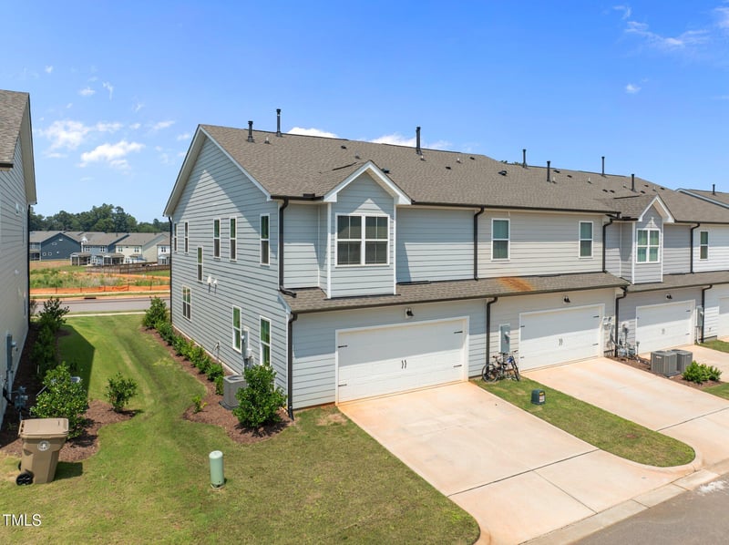 348 Abbots Mill Dr, Raleigh, NC 27603