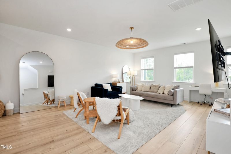 348 Clementine Dr, Cary, NC 27519