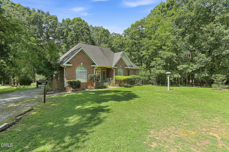 348 Doe Run Dr, Sanford, NC 27330