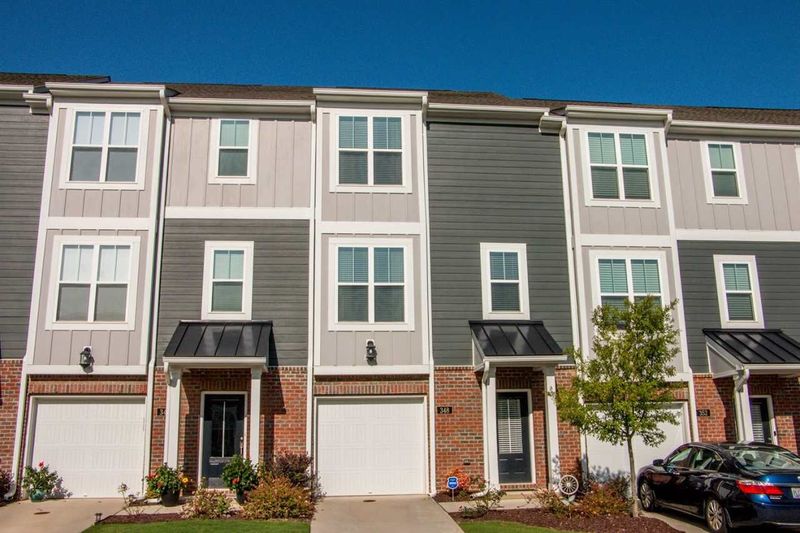 348 Skymont Dr, Holly Springs, NC 27540