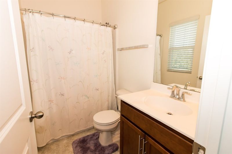 348 Skymont Dr, Holly Springs, NC 27540
