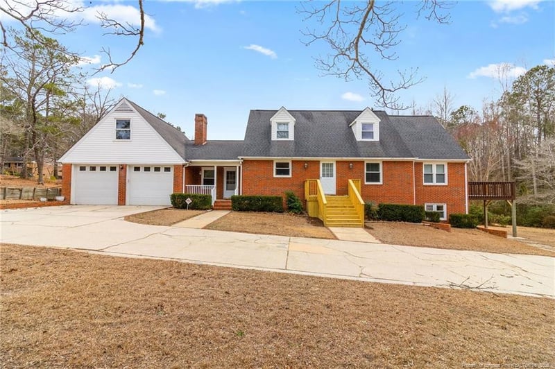 3488 School Rd, Fayetteville, NC 28306
