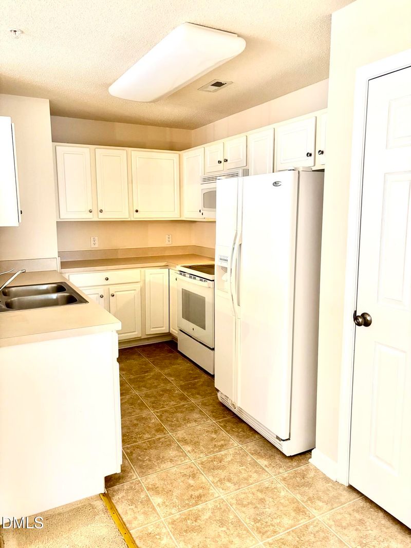 3489 2b Forestdale Dr #2b, Burlington, NC 27215