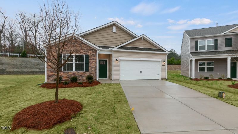 349 Red Brick St, Sanford, NC 27330