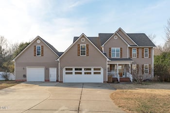 35 Adrian St, Holly Springs, NC 27540