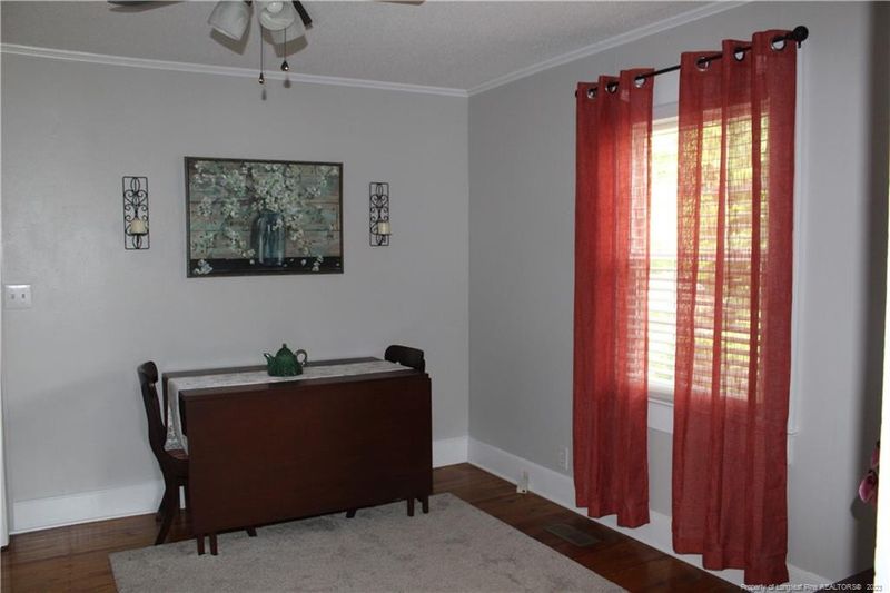 35 Arthur Maddox Rd, Sanford, NC 27332