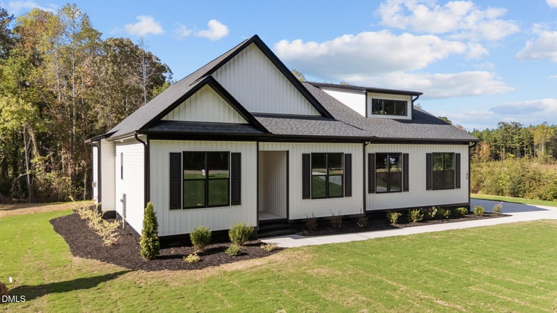 35 Autumnwood Ln, Zebulon, NC 27597