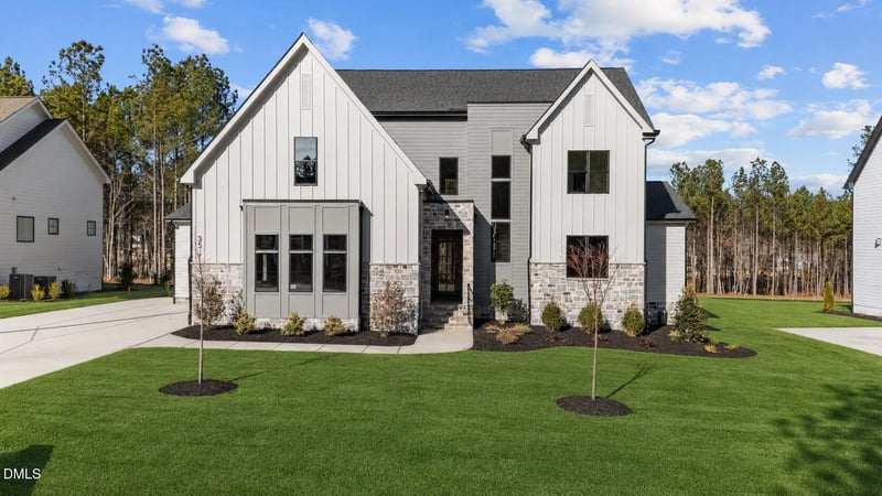 35 Chestnut Oak Dr, Youngsville, NC 27596