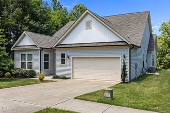 35 Clubhouse Dr, Youngsville, NC 27596