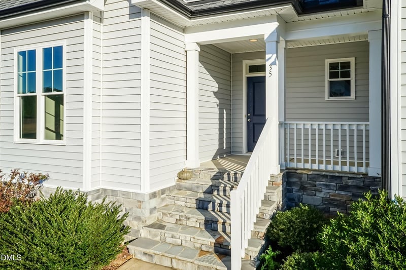 35 Courtland Dr, Louisburg, NC 27549