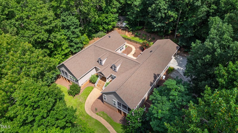 35 Creekstone Ct, Holly Springs, NC 27540