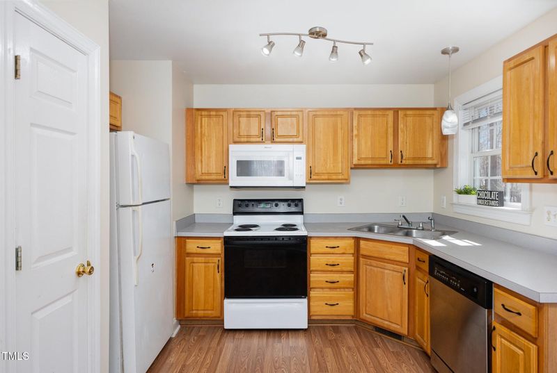 35 Ebbets Ct, Youngsville, NC 27596