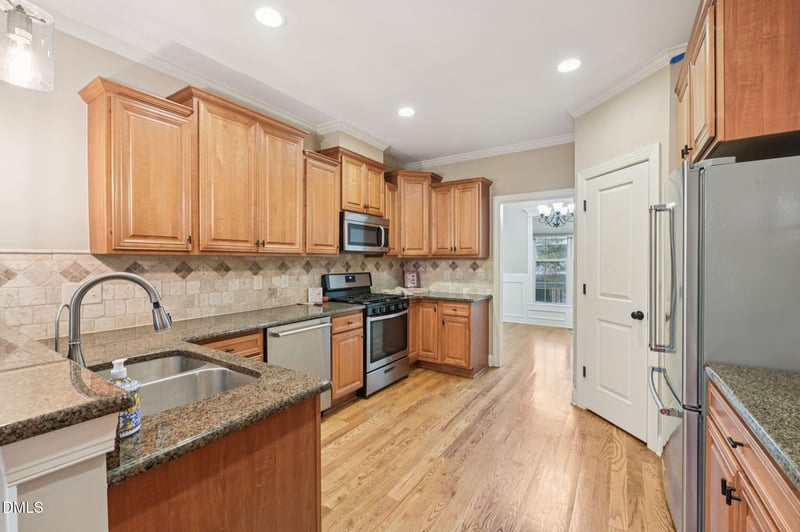 35 Falcon Crest Ln, Youngsville, NC 27596