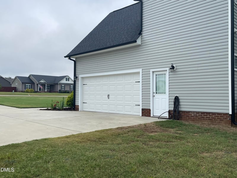 35 Fisher Rd, Lillington, NC 27546