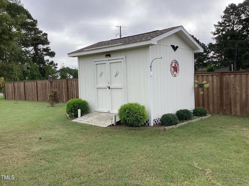 35 Freshwater Dr, Willow Springs, NC 27592