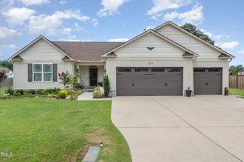 35 Freshwater Dr, Willow Springs, NC 27592