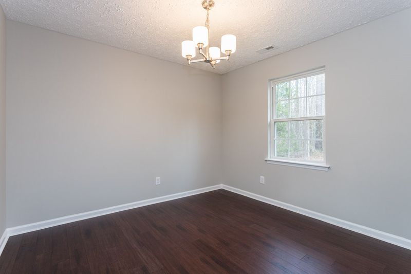 35 Goshen Ln, Youngsville, NC 27596
