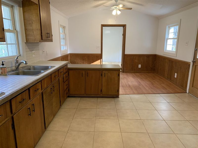 35 Hillside St, Franklinton, NC 27525