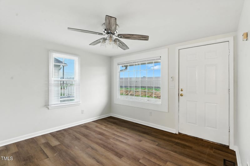 35 James St, Angier, NC 27501