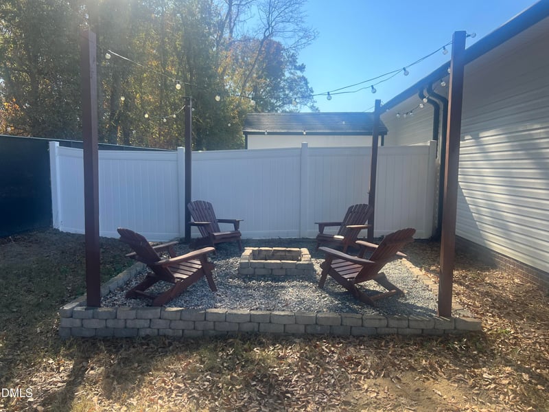 35 Kevior Ave, Four Oaks, NC 27524