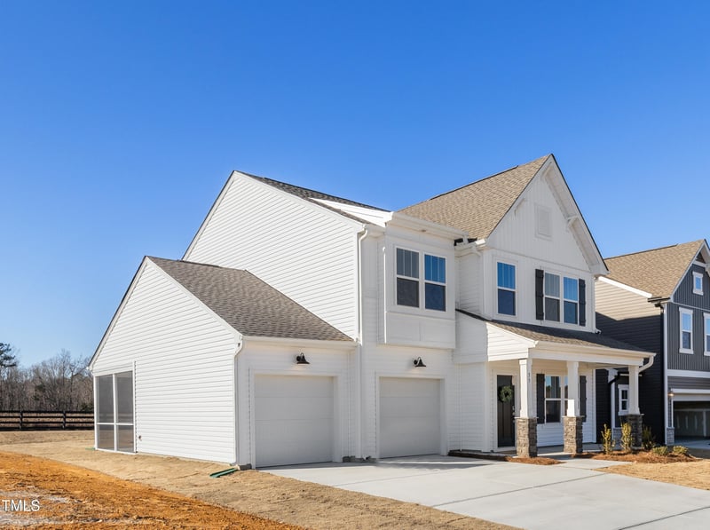 35 Mable Ct, Lillington, NC 27546