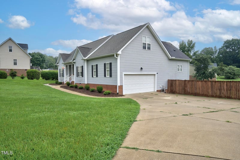 35 Meadow Ln, Franklinton, NC 27525