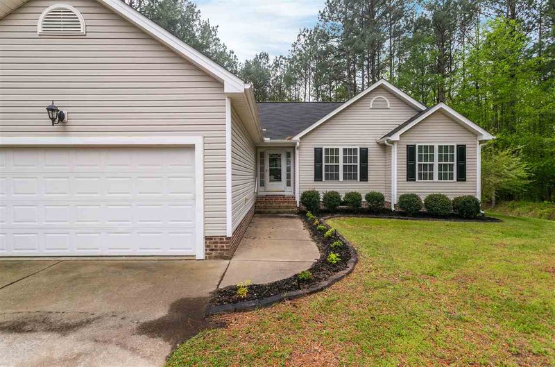 35 Monarch Ct, Youngsville, NC 27596