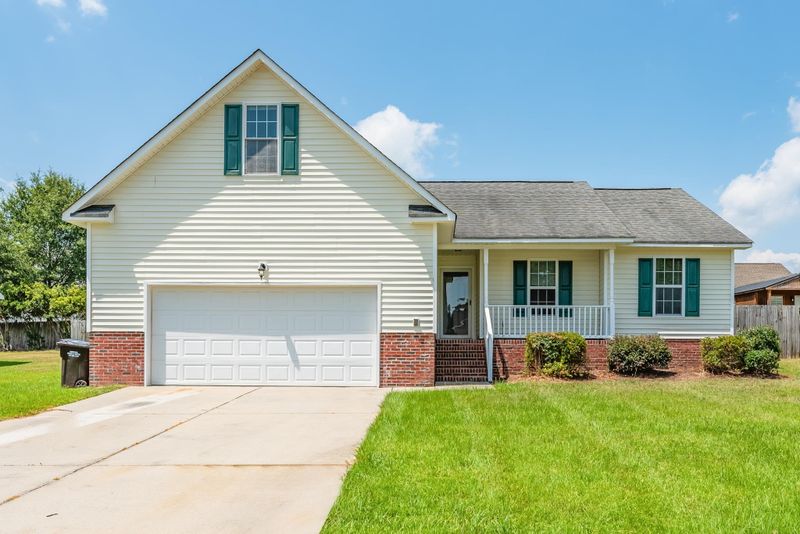 35 Newbury Dr, Angier, NC 27501