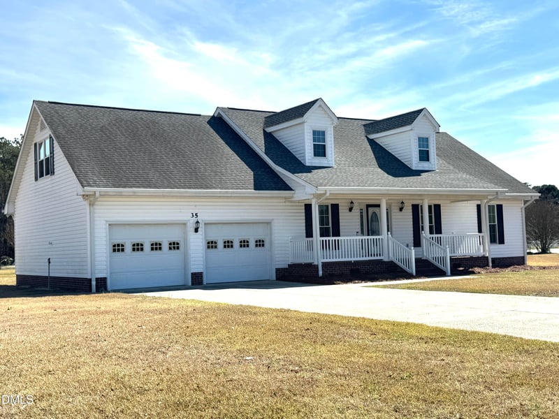 35 Oak Hill Dr, Dunn, NC 28334