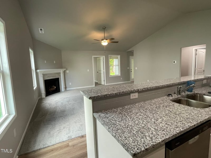 35 Oakfield Trace Dr, Four Oaks, NC 27524