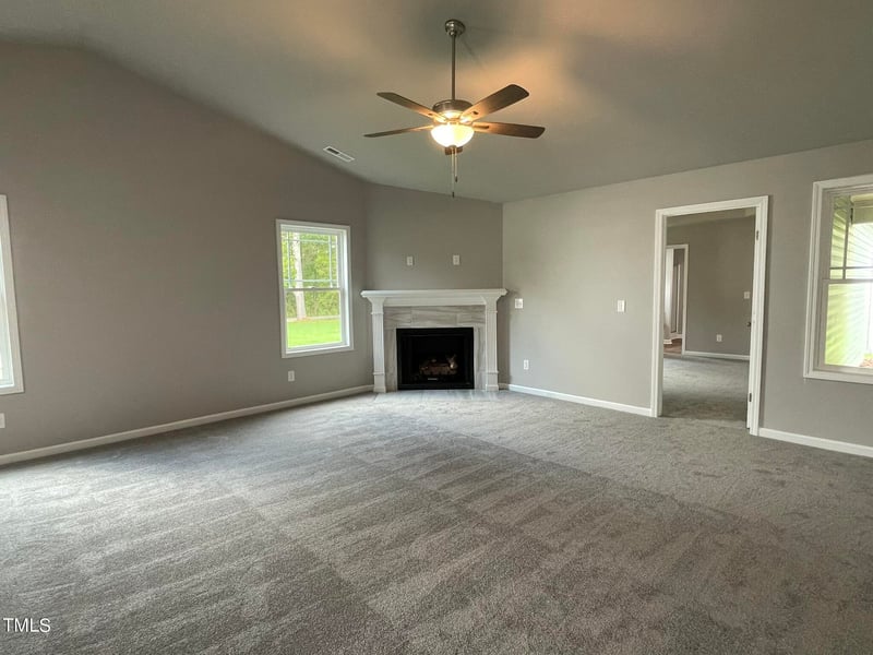 35 Oakfield Trace Dr, Four Oaks, NC 27524