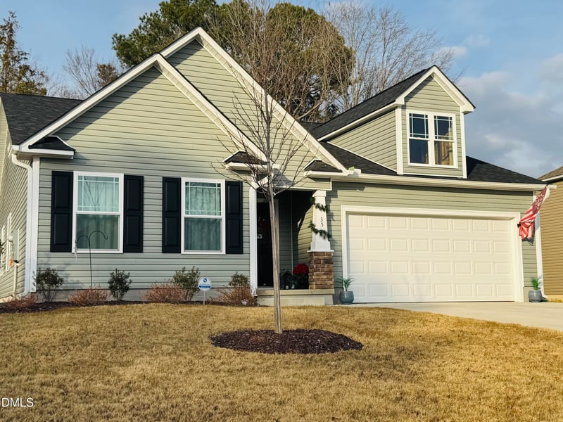 35 Oakfield Trace Dr, Four Oaks, NC 27524