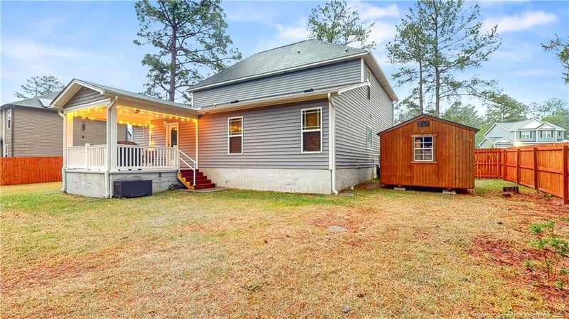 35 Parkview Ln, Lillington, NC 27546
