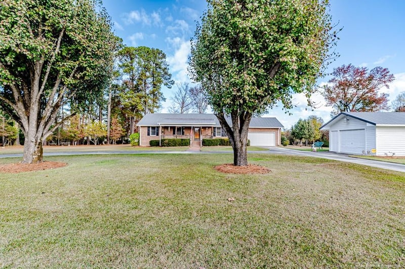 35 Rafter Creek Ln, Sanford, NC 27332