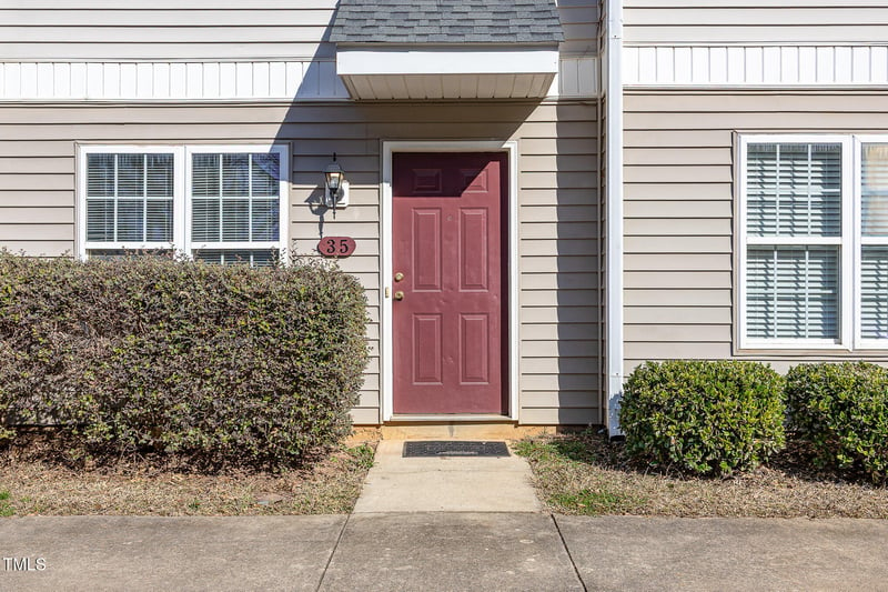 35 Red Ln, Raleigh, NC 27606