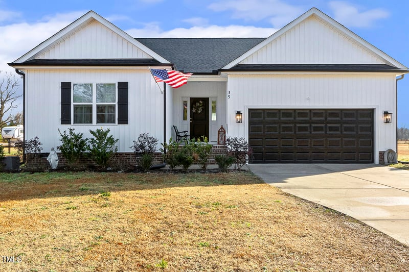 35 Southern Pl, Lillington, NC 27546