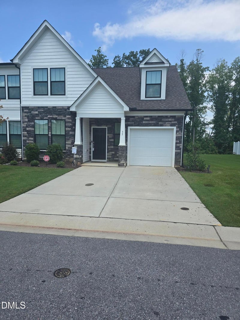 35 Whitley Rdg Dr, Clayton, NC 27527