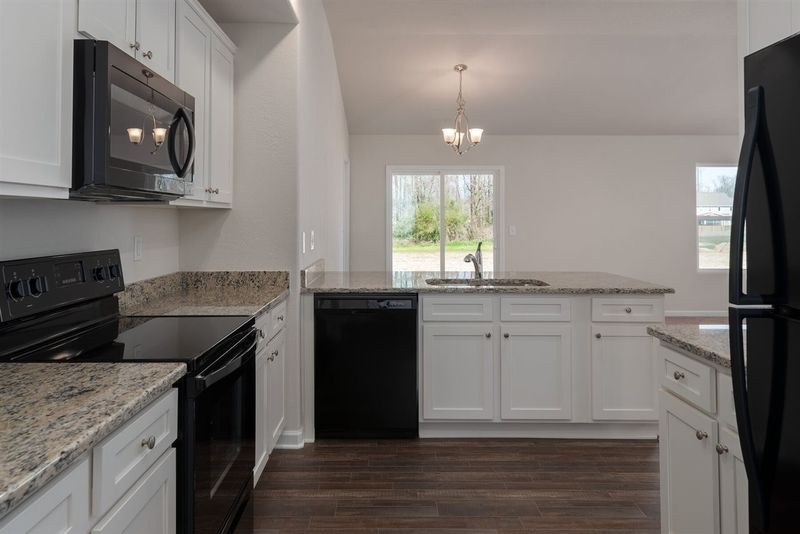 35 Windbreak Ln, Youngsville, NC 27596