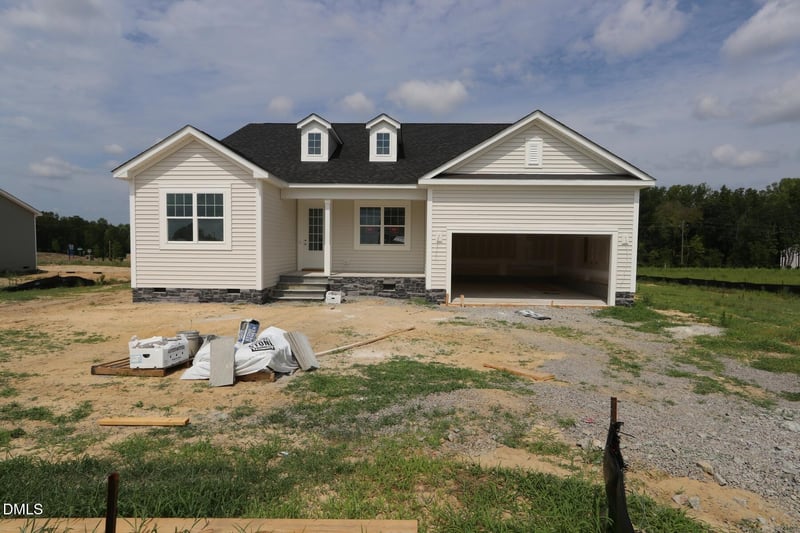 35 Windward Pl, Lillington, NC 27546