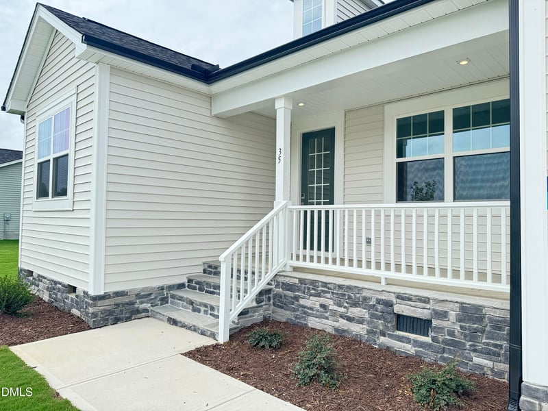 35 Windward Pl, Lillington, NC 27546