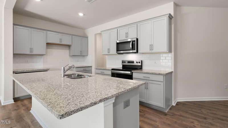 350 Hanging Elm Ln, Fuquay Varina, NC 27526