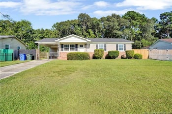 350 Longhorn Dr, Fayetteville, NC 28303