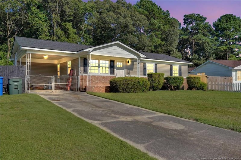 350 Longhorn Dr, Fayetteville, NC 28303