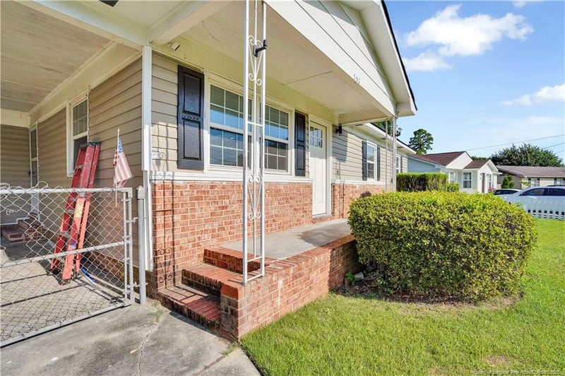350 Longhorn Dr, Fayetteville, NC 28303